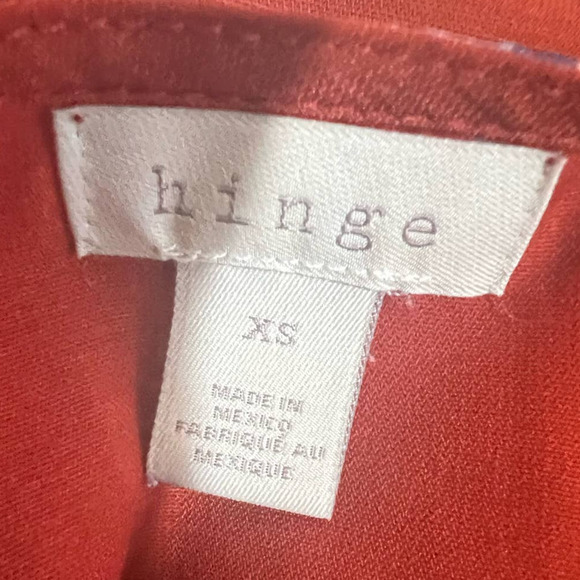 3/$27 Hinge V-Neck Blouse, 3-Quarter Sleeves, Floral in Orange, Small - Picture 4 of 8